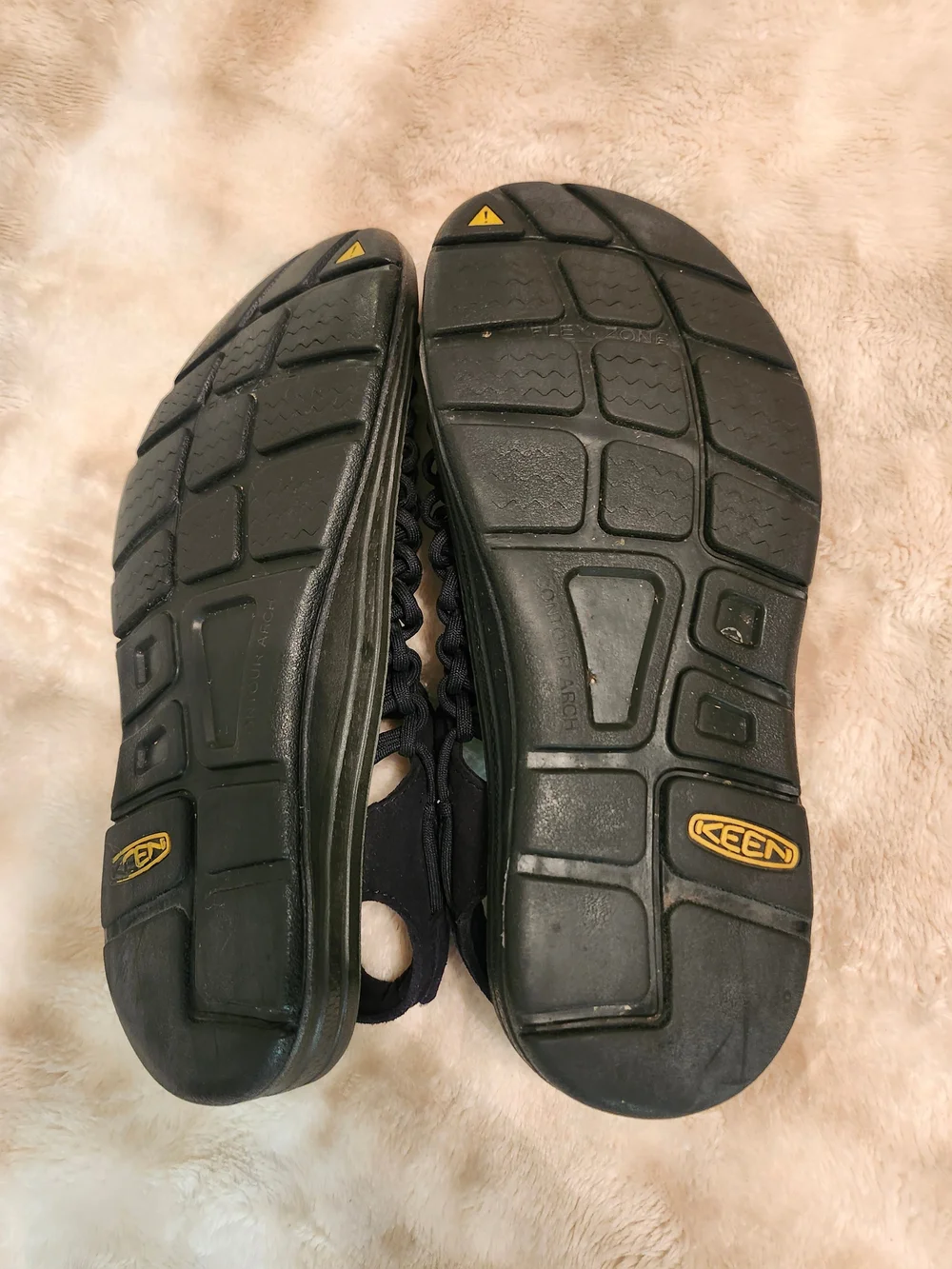 Keen Black Cord Woven Slip On Sandals Adjustable Tie Black Women 7.5